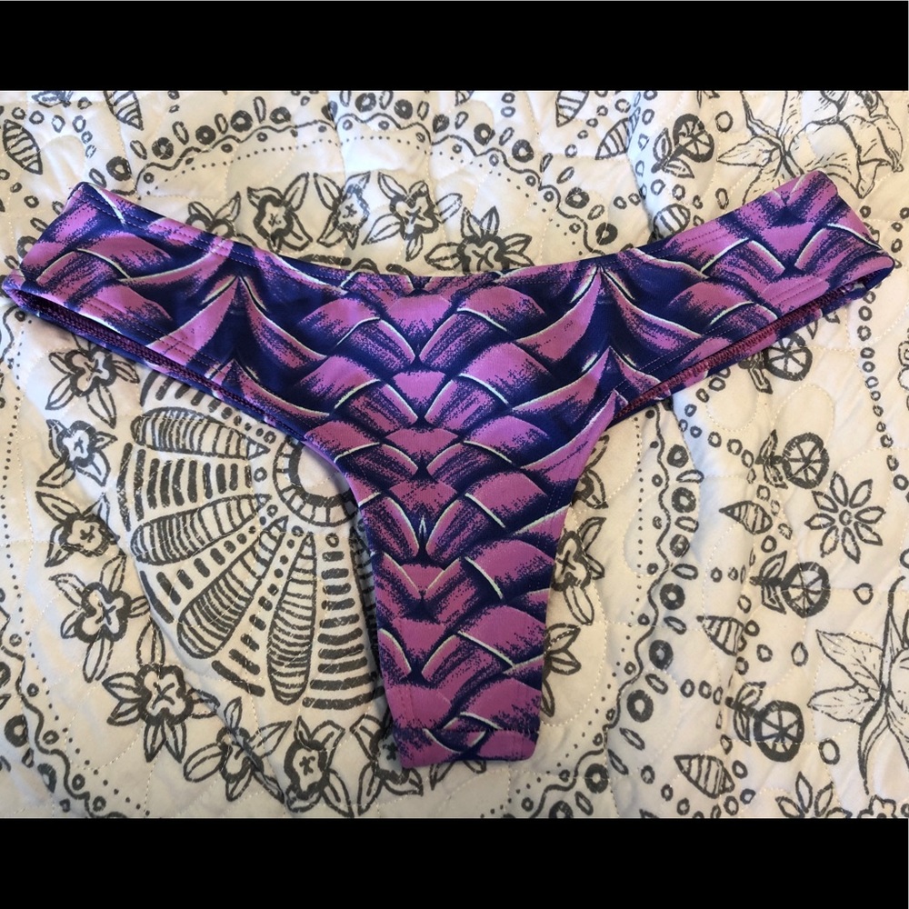 Midori Whale Tale bottoms size M  🅿️🅿️